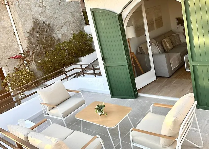 First Line With Ocean Views *