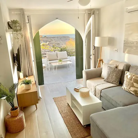 First Line With Ocean Views Apartmán